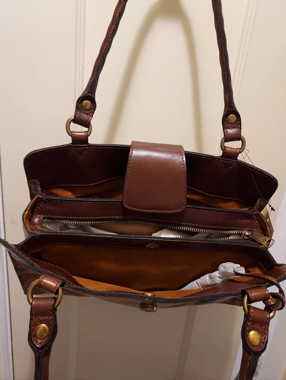 Patricia Nash Rienzo Euo Map Shoulder Leather Bag with Tassel.